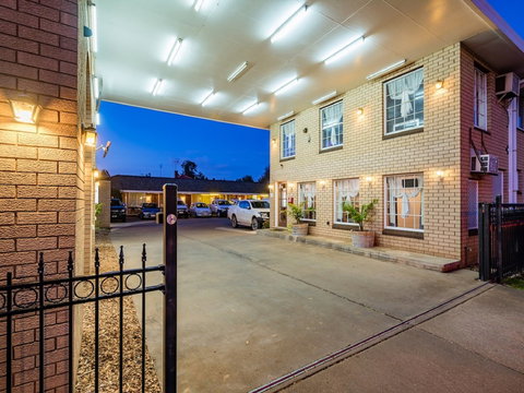 Motel Mandalay - Tourism Adelaide 1