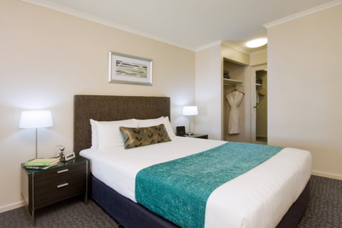 Pacific Suites Canberra - Tourism Adelaide 6