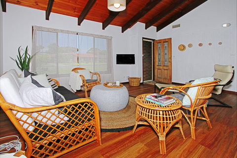 Sea Bird - Tourism Adelaide 0