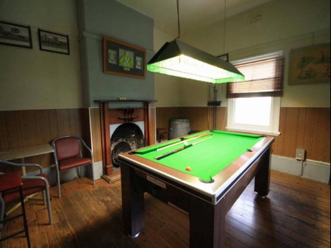 Victoria Hotel: Moonan Flat - Tourism Adelaide 1