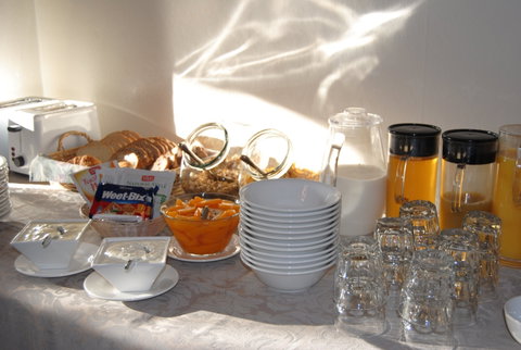Airlie House Motor Inn - Tourism Adelaide 2
