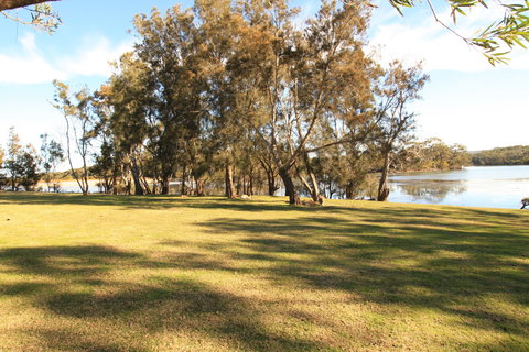 Berrara Lagoon Front Chalet - Tourism Adelaide 2