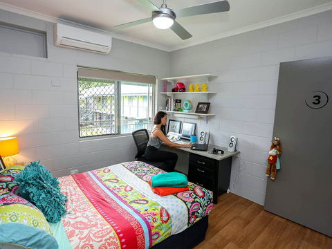 Cairns Student Lodge - Tourism Adelaide 0