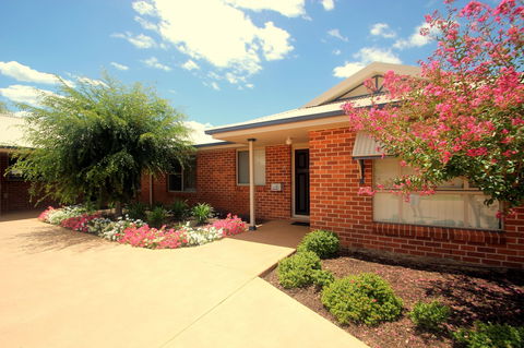 Colonial Court Villas Serviced Apartments - Tourism Adelaide 2