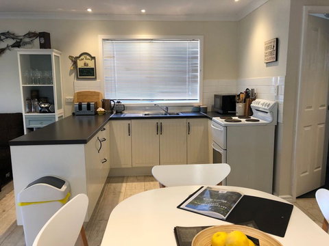 Flutterby's Beach Retreat Preston Beach - Tourism Adelaide 1