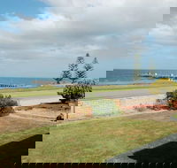 Jay Jay's Beach House - Tourism Adelaide