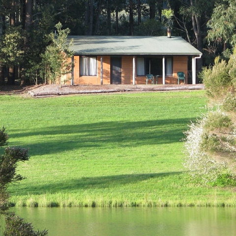 Pemberton Lake View Chalets - Tourism Adelaide 0