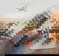 Porepunkah Elms - Tourism Adelaide