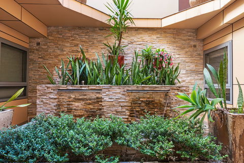 Quality Suites Camperdown - Tourism Adelaide 0