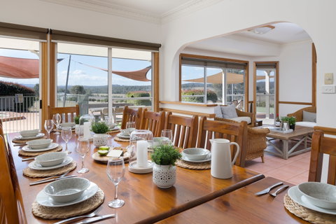 Windsors Edge Estate - Tourism Adelaide 1