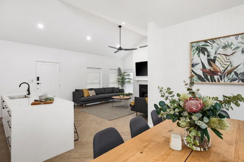 Abode Accommodations - Tourism Adelaide 1