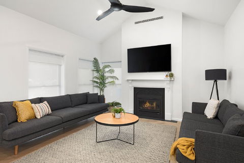 Abode Accommodations - Tourism Adelaide 2