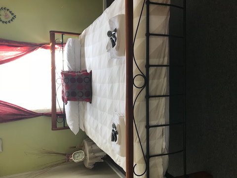 Anderl's Beach Cottage - Tourism Adelaide 2