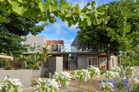Barossa Valley Apartments - Tourism Adelaide 0