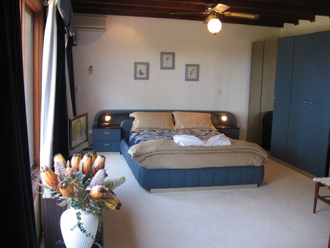 Chalet Swisse Spa Retreat - Tourism Adelaide 2