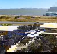 Coorong Aurora - Breathtaking Waterfront Escape - Tourism Adelaide