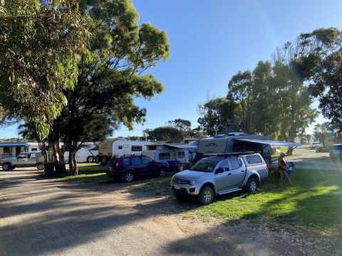 Elliston Caravan Park - Tourism Adelaide 1