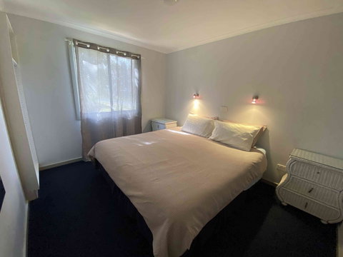 Elliston Caravan Park - Tourism Adelaide 2