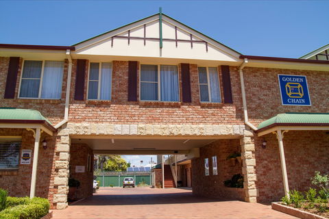 Endeavour Court Motor Inn - Tourism Adelaide 1