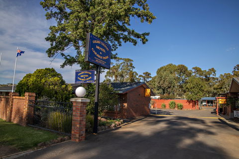Golden Country Motel And Caravan Park - Tourism Adelaide 0