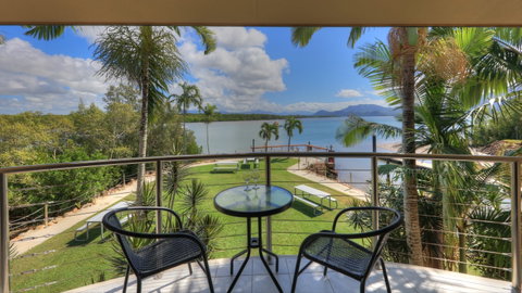 Hinchinbrook Marine Cove Resort - Tourism Adelaide 2
