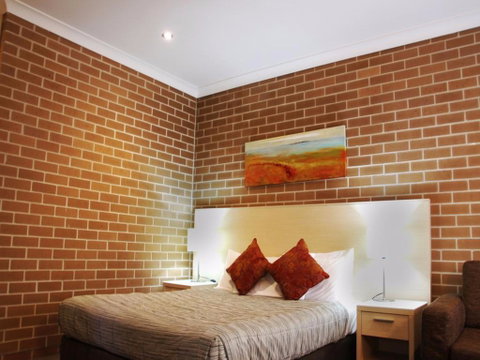 Imperial Motel - Tourism Adelaide 1