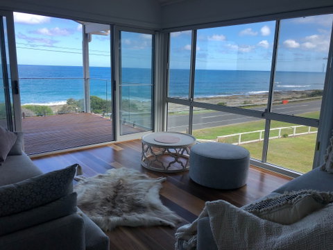 Jasmines Great Ocean Road Accommodation - Tourism Adelaide 0