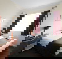 Knickerbocker Hotel - Tourism Adelaide