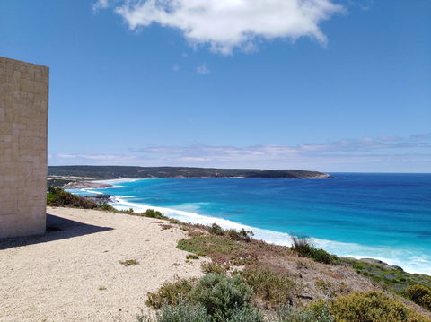 Lejano Bremer Bay - Tourism Adelaide 0