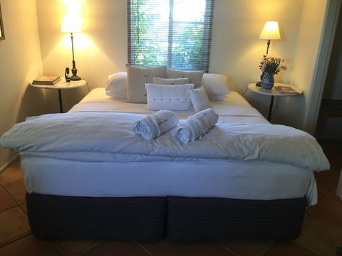 Marlow House - Tourism Adelaide 0