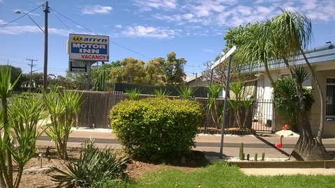 Warren Motor Inn - Tourism Adelaide 0