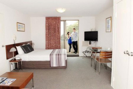Atrium Resort Mandurah - Tourism Adelaide 0
