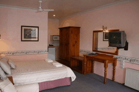 New England Motor Inn - Tourism Adelaide 1