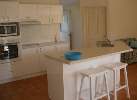 Angourie Waves - Tourism Adelaide 4