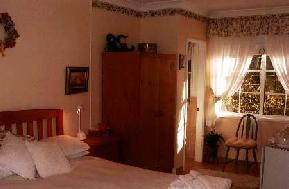 Russells Bed And Breakfast - Tourism Adelaide 1