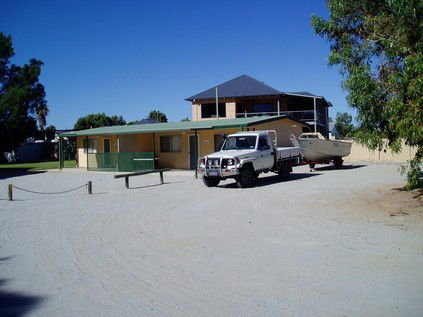 Jurien Beachfront Holiday Units - Tourism Adelaide 5