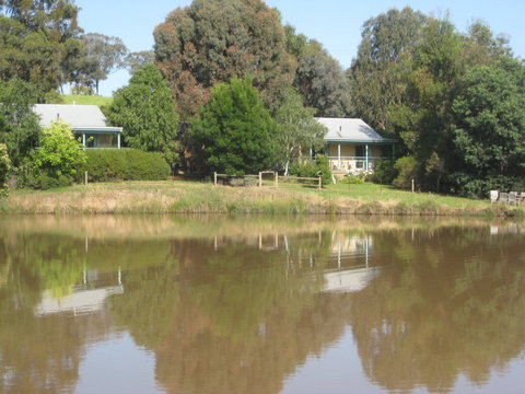 Athlone Country Cottages - Tourism Adelaide 0