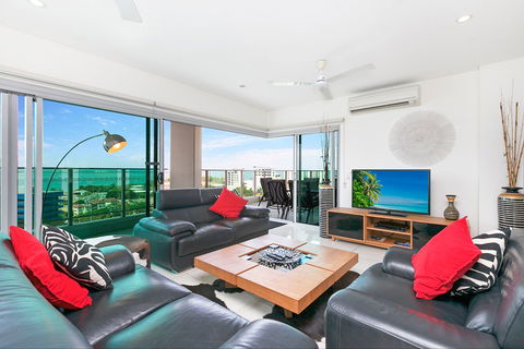 Beachlife Sands 3 Bedroom Harbour View Apartment - Tourism Adelaide 1