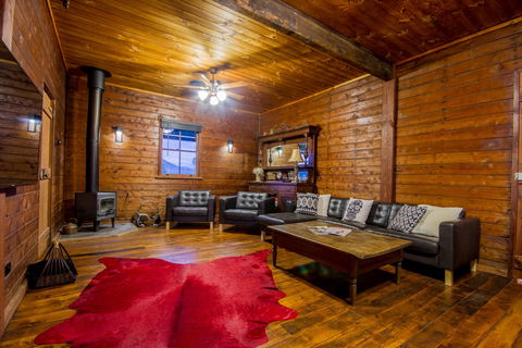 Blaxland's Cottage - Tourism Adelaide 1