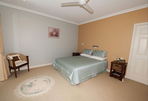 Crabapple Lane Bed And Breakfast - Tourism Adelaide 0