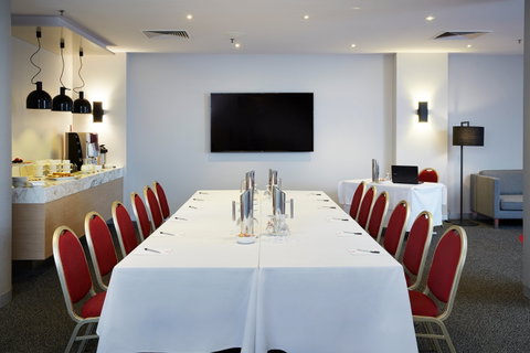 Ibis Perth - Tourism Adelaide 1
