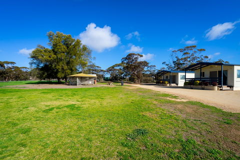 Karoonda Cabin & Caravan Park - Tourism Adelaide 1