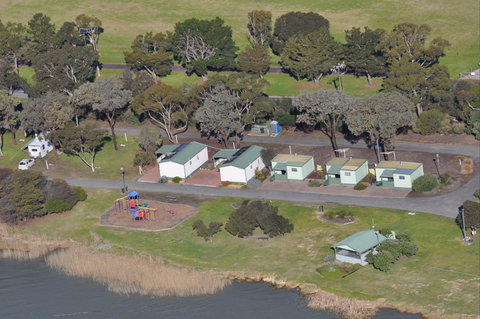 Lake Albert Caravan Park, Meningie SA - Tourism Adelaide 1