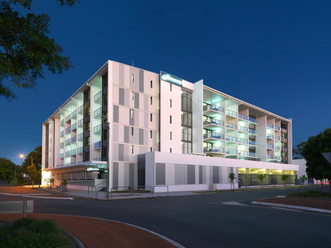 Oaks Mackay Carlyle Suites - Tourism Adelaide 0