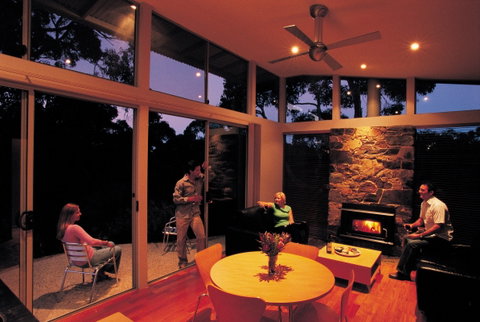 Southern Ocean Retreats - Ridgetop Retreats - Tourism Adelaide 1