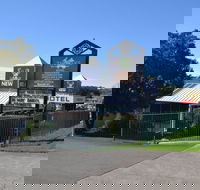 The Oaks Hotel Motel - Tourism Adelaide
