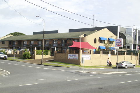Tweed Harbour Motor Inn - Tourism Adelaide 0