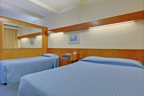Village Family Motor Inn - Tourism Adelaide 2