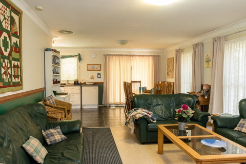 Arcadia House - Tourism Adelaide 2