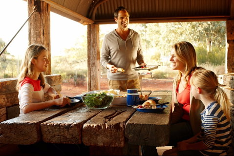 Ayers Rock Campground - Tourism Adelaide 2